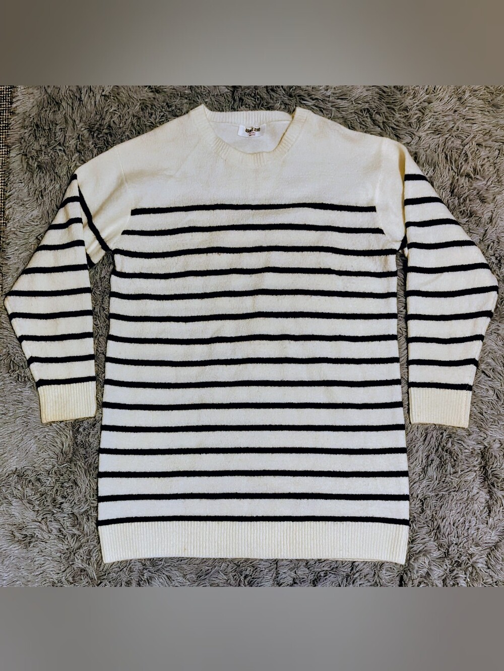 Double Zero Oversized White & Black Striped Crew Neck Sweater Size Spicy Small